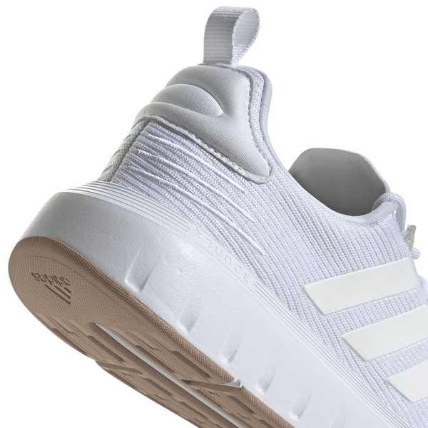 Adidas swift sales run casual shoes