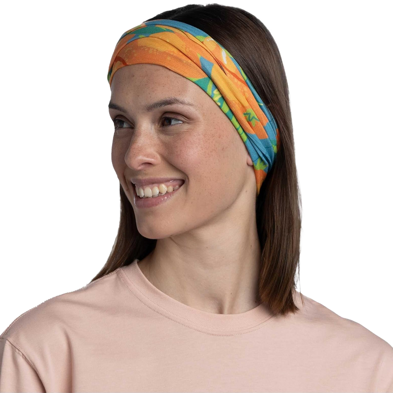 CoolNet UV Neckwear, Buff CoolNet UV Neckwear on forehead