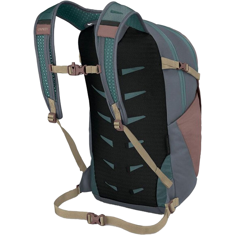 Daylite Plus, Osprey Daylite Plus in Mama Brown Tungsten harness and hipbelt