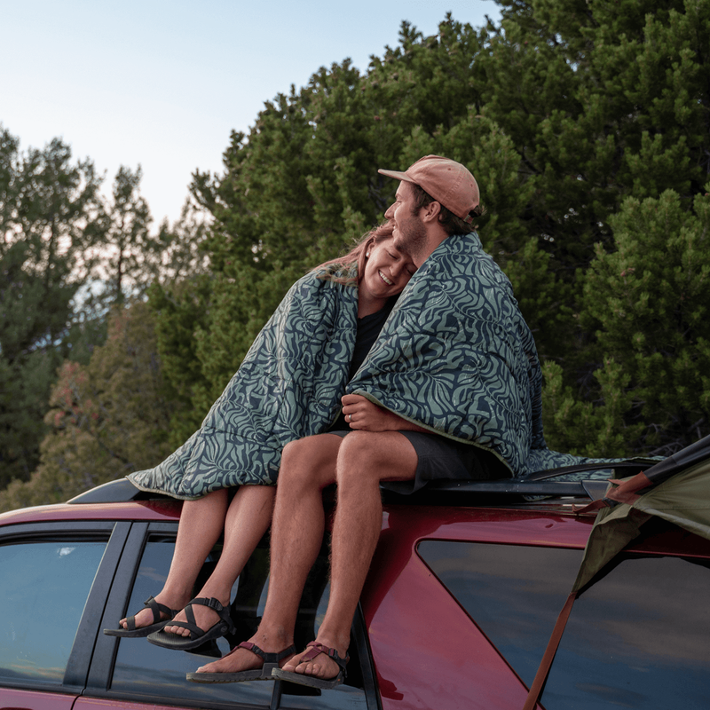 Biggie Blanket, Kelty Biggie Blanket at camp