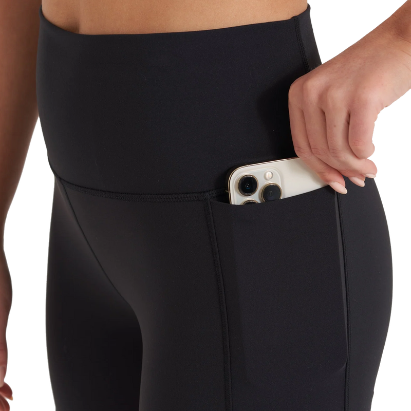 Women's Studio Pocket Short, Vuori Women's Studio Pocket Short side pocket