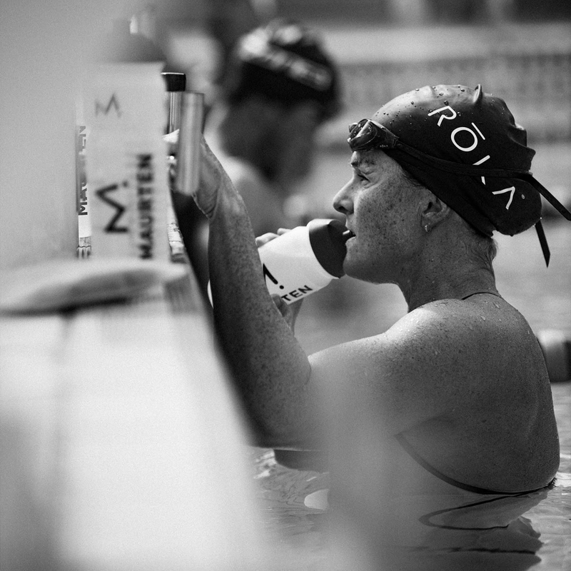 Drink Mix 320, Maurten Drink Mix 320 with swimmer