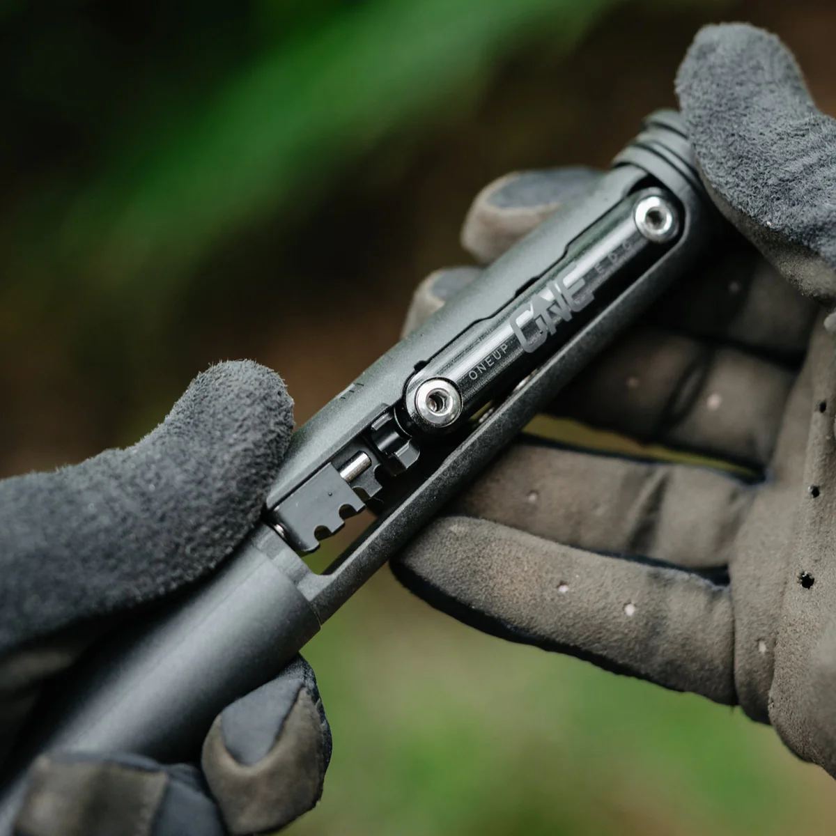EDC Tool V2 - Black alternate view