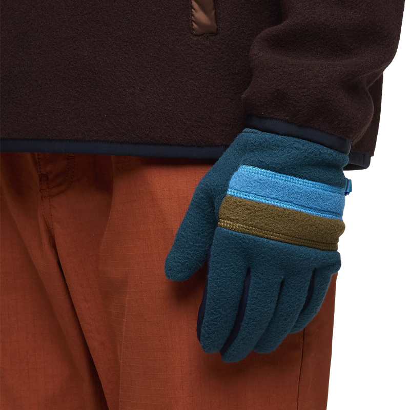 Men's Teca Fleece Full Finger Gloves, Cotopaxi Men's Teca Gloves on model