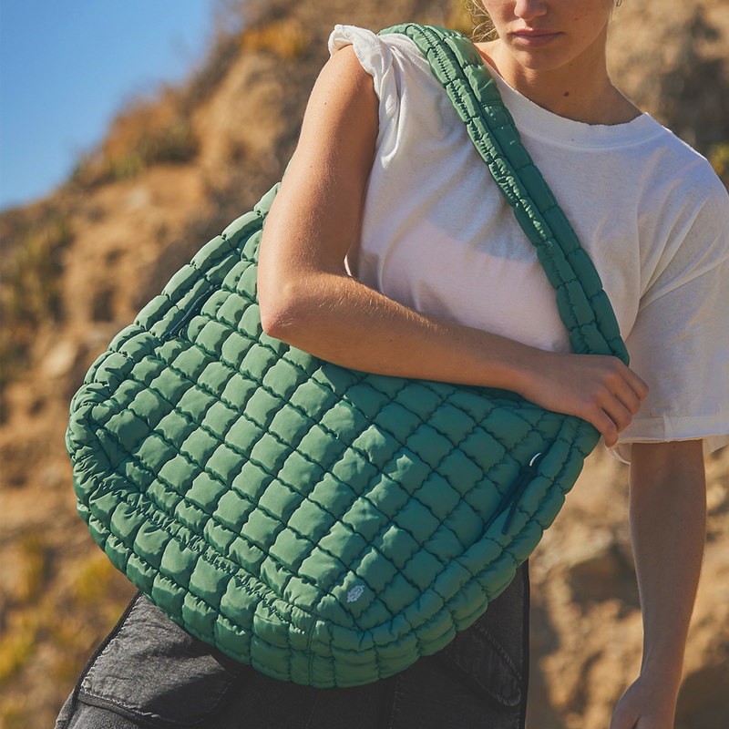 Quilted Carryall Bag – Sports Basement display picture 2