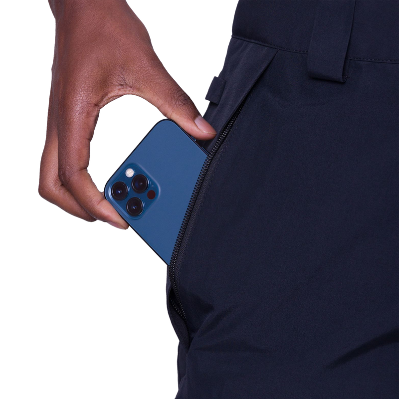 Men's Gore-Tex GT Pant, 686 Men's Gore-Tex GT Pant phone in pocket