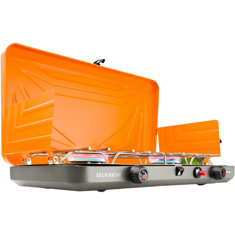 Selkirk 540, GSI Outdoors Selkirk 540 with burners on