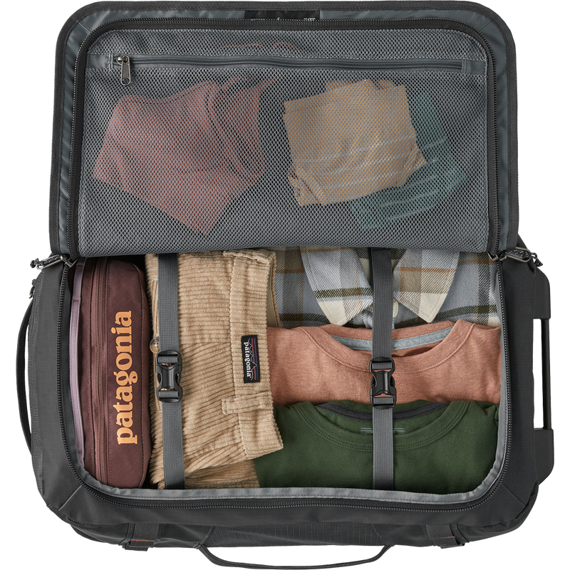 Black Hole Wheeled Duffle Bag 40L – Sports Basement