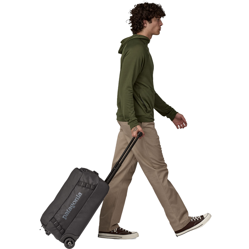 Black Hole Wheeled Duffle Bag 40L – Sports Basement