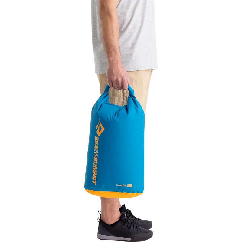 Evac Dry Bag 20L Large, Sea to Summit Evac Dry Bag 20L Large in TURKISH TILE BLUE with model