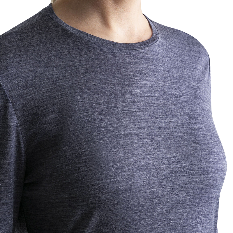 Women's Merino 125 Cool-Lite Sphere III Long Sleeve Tee, Icebreaker Women's Merino 125 Cool-Lite Sphere III Long Sleeve Tee in Midnight Navy Heather collar