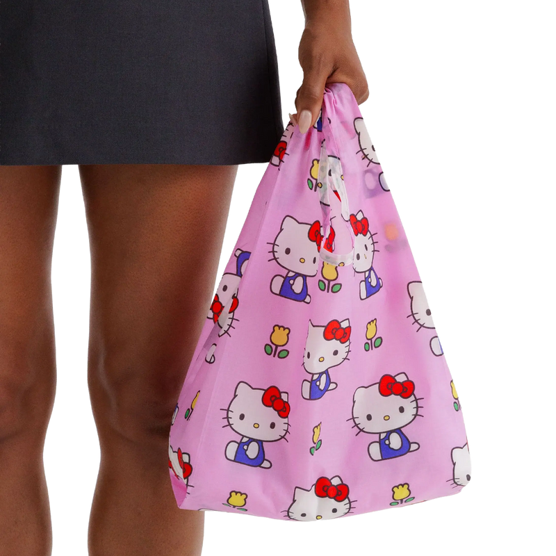 Hello Kitty Baby Baggu, Baggu Hello Kitty Baby Baggu with model