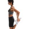 On Women's Performance Tights Short Side