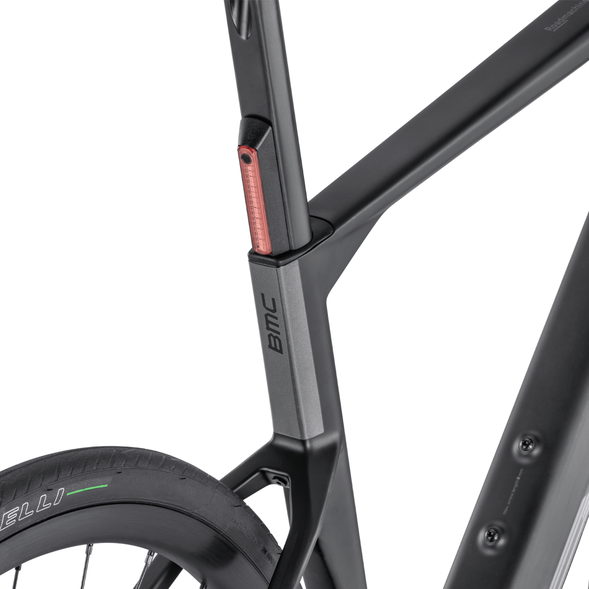 Roadmachine 01 AMP THREE alternate view