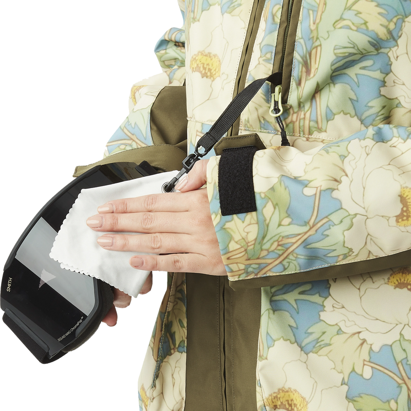 Women's Glawi Jacket, Picture Women's Glawi Jacket Goggle Wipe