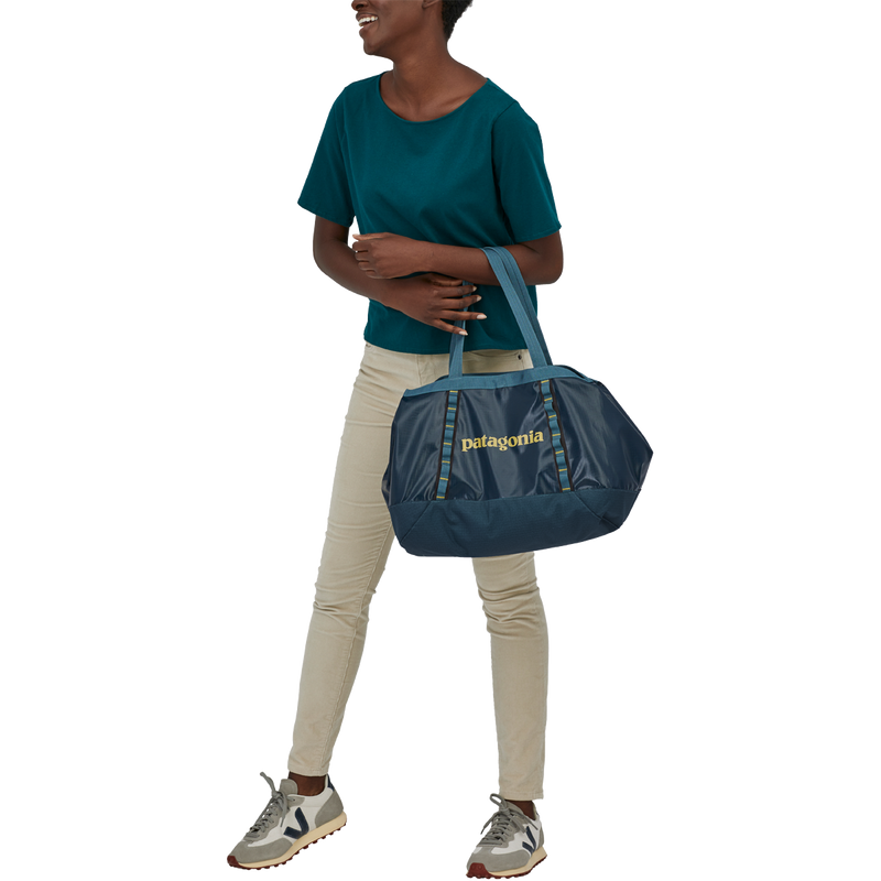 Black Hole Tote 25L, Patagonia Black Hole Tote 25L in hand