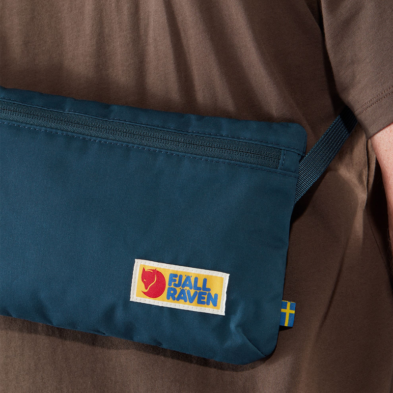 Women's Vardag Pocket, Women's Fjallraven Vardag Pocket logo detail