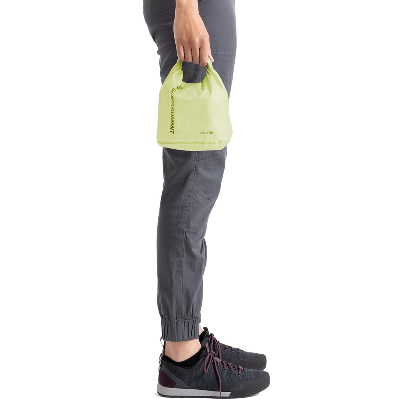 Ultra-Sil Dry Bag 3L, Sea to Summit Ultra-Sil Dry Bag 3L carried