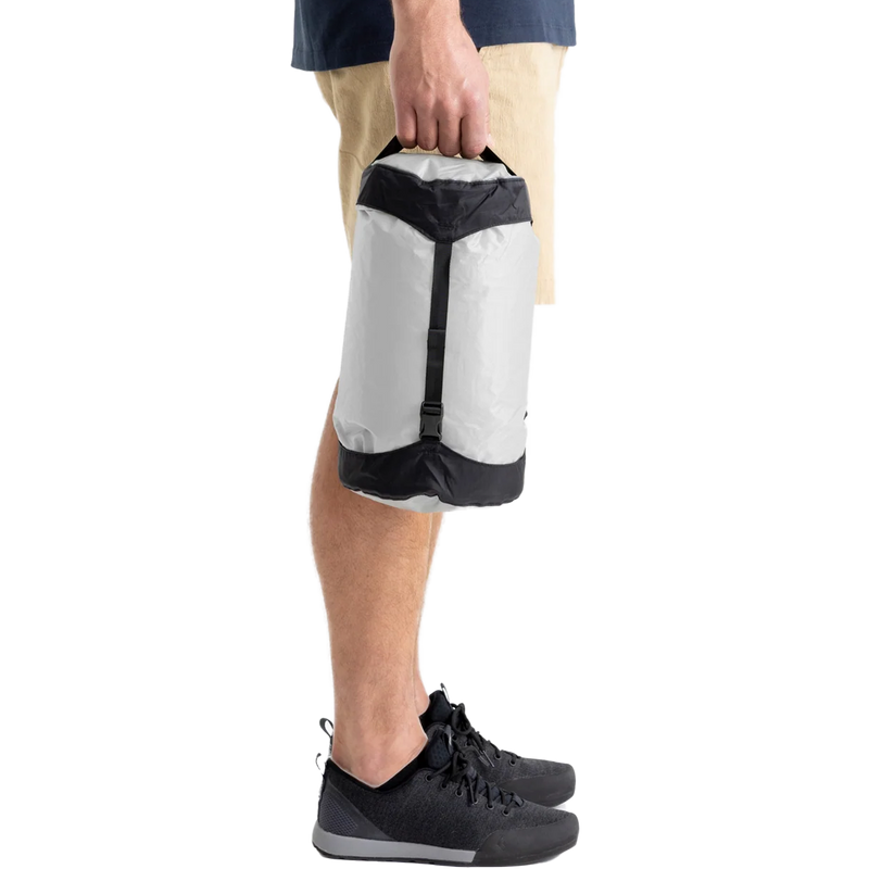 Ultra-Sil Compression Sack 8L, Sea to Summit Ultra-Sil Compression Sack 8L carry