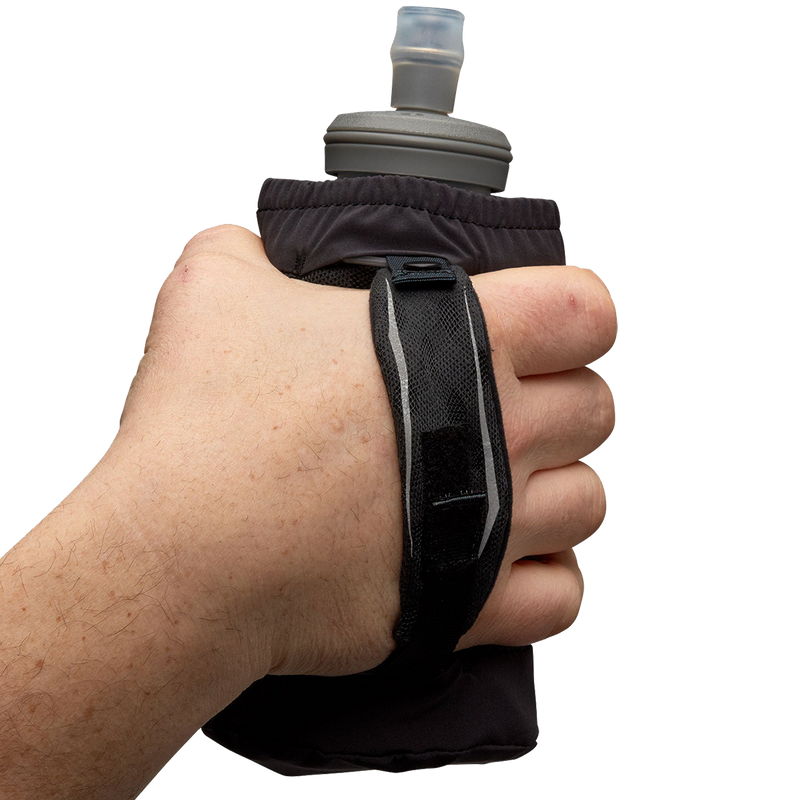 ExoDraw 2.0 18 oz Handheld, Nathan ExoDraw 2.0 18 oz in hand.